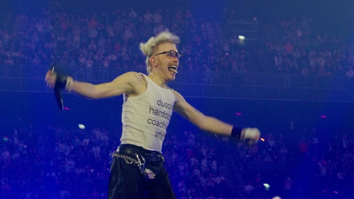 Crazy Dutch Guy Epic Performance by Joost (Video, Gabber): Reviews ...