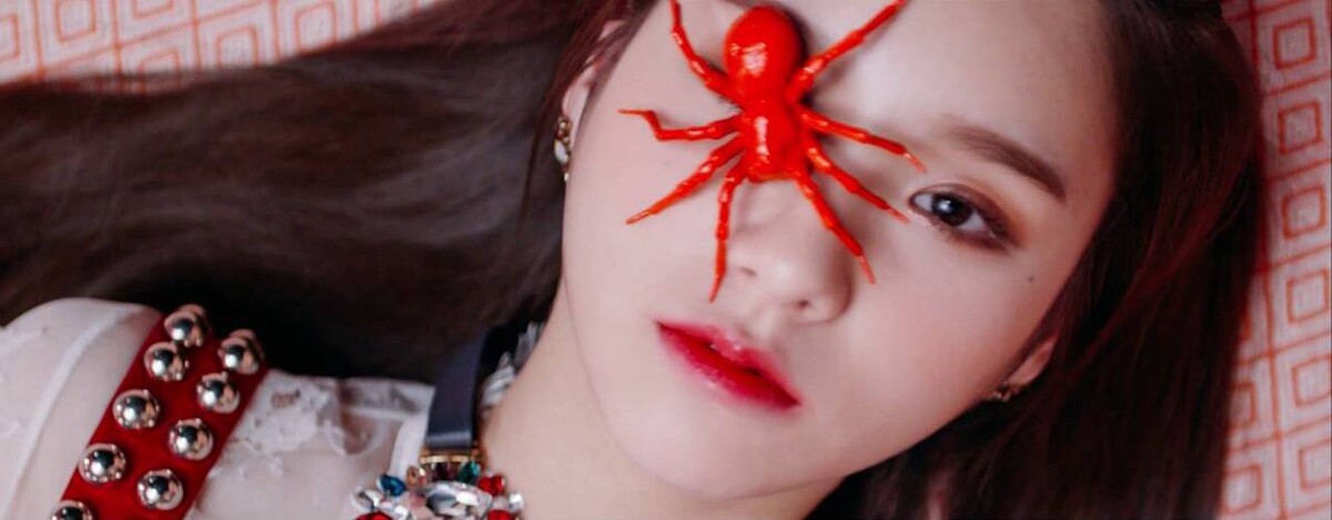 ViViD by 이달의 소녀 [LOONA] / HeeJin (Music video, Dance-Pop