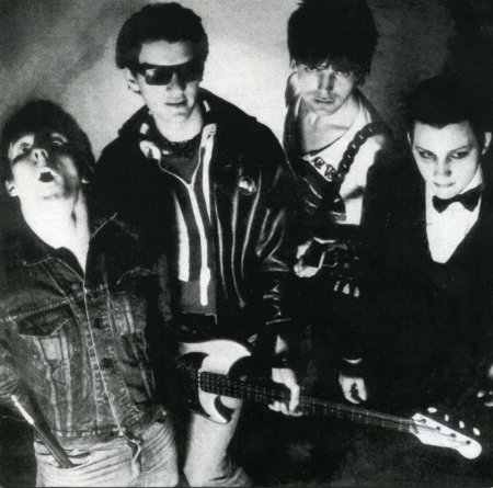 New Rose / Help by The Damned (Single, Punk Rock): Reviews