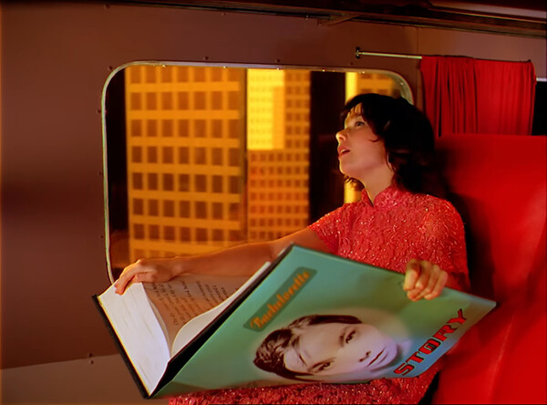 Bachelorette by Björk (Music video, Art Pop): Reviews, Ratings